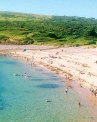 Manorbier Castle Inn Bay Room