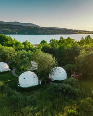 Biała Czapla Glamping z balią nad jeziorem czorsztyńskim