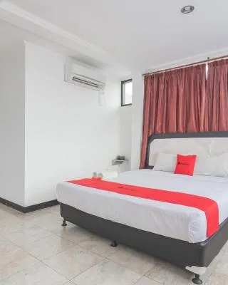 RedDoorz near Sukabumi Station 2