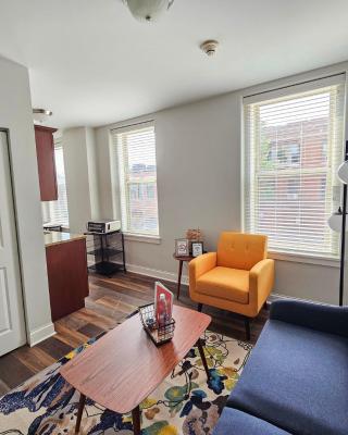 Gorgeous and Spacious Studio at the Historic Inman - 200