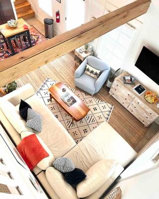 Liz Lane Cottage- entire guesthouse