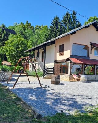 Počitniška hiša Parkfield Dragovan