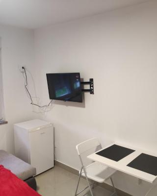 Studio apartman Tombo