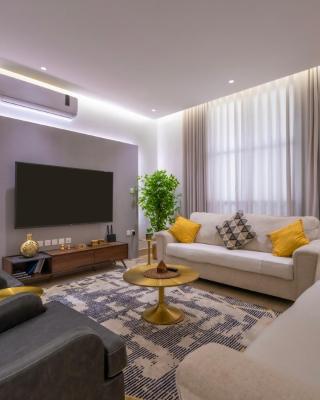 Luxurious Three Bedroom Apartment North of Riyadh شقة فخمة مكونة من ثلاث غرف نوم شمال الرياض