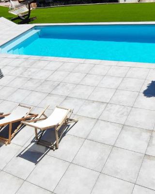 Chambre vue lac av piscine