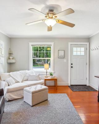 Charming Eugene Retreat Private Hot Tub and Yard!