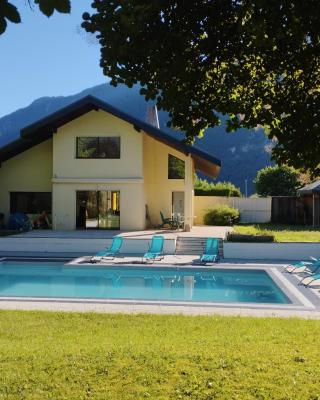Villa Armonia 5 étoiles avec piscine chauffée jacuzzi et jardin à 3mn du lac d Annecy