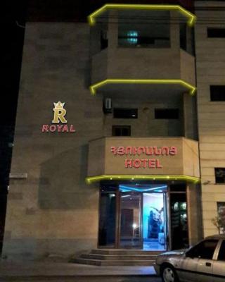 Royal Plus Hotel
