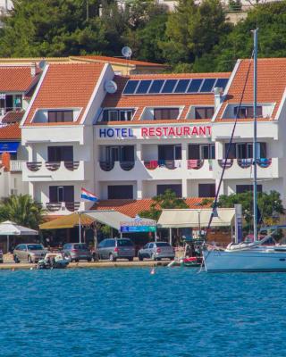 House HOTEL PLAVA LAGUNA