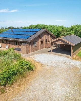 8 person holiday home in Ringkøbing