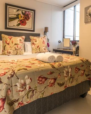 Flamingo Sea Point Sea View Luxury Best Position 1 Bedroom Apartment Queen Size Bed & Inverter For TV