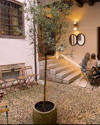 Quartier Leon Hostel Jabalquinto