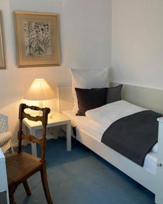 Schönes Zimmer in guter Lage in Aalen/Unterkochen