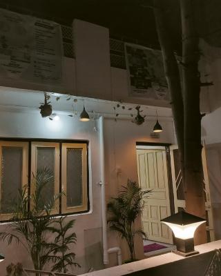 Ashutosh Homestay and Hotels