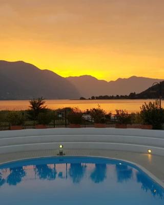 Copelia - Pool and Elegance