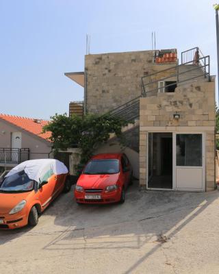 Apartments with a parking space Brela, Makarska - 789