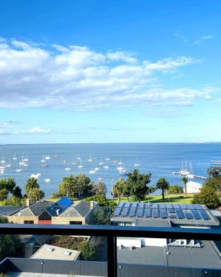 Modern apartment with water view in Geelong