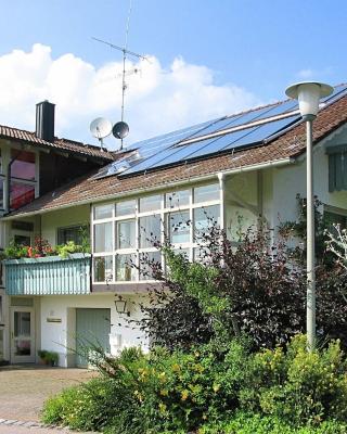 Welcoming Chalet near Forest in Rohrnbach