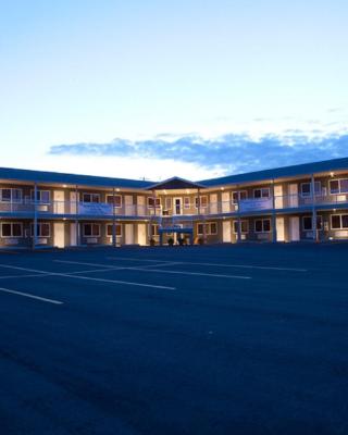 Shoreside Inn & Suites