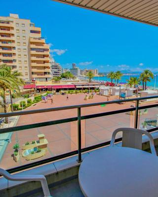 Xavier - oceanfront apartment with sea views in Calpe
