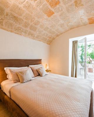 HelloAPULIA Charming Palazzo Clemente - self-catering suites with aircondition