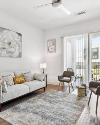 Luxurious 1BD apt in Austin suburb