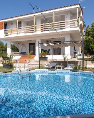 Casa vista mare tra gli ulivi