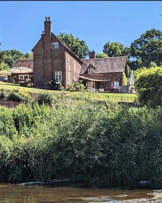 Worralls Grove Guest Farm House