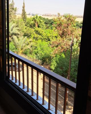 Panorama apartment with a charming view of Cairo International Airport All the apt for you with free airport pick up or drop off limousine شقة بانوراما بإطلالة ساحرة على مطار القاهرة الدولي