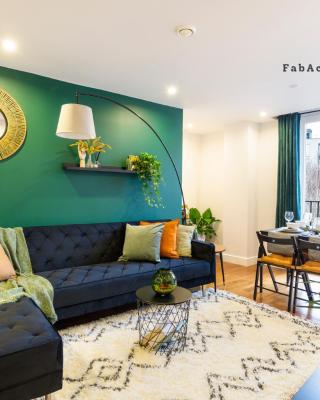 Amazing Flat-Parking available-By FabAccommodation