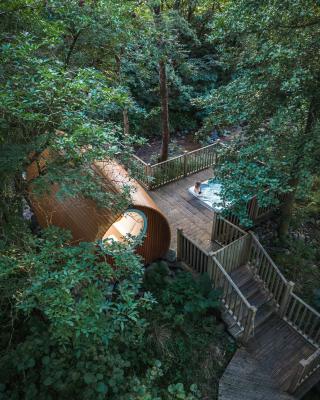 RiverBeds - Luxury Wee Lodges with Hot Tubs