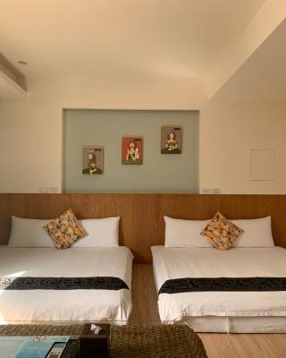 開心居-正市中心電梯民宿-步行東大夜市5分鐘