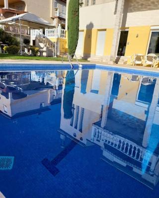 Madrid city modern apartment in villa, free WIFI