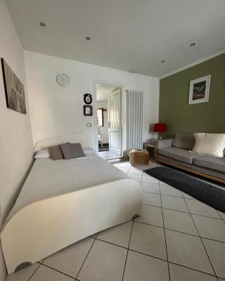 LA TANA Guest House