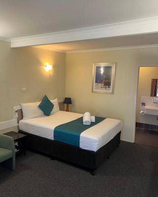 Biloela Centre Motel & Steakhouse Restaurant