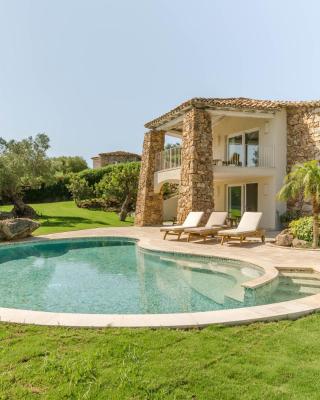 Villa Mandorlo a soli 500 mt dal mare con piscina privata e vista mare