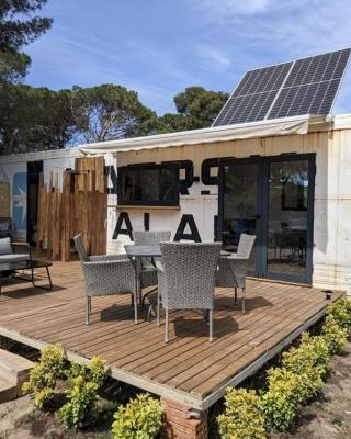 CoolTainer retreat: Sustainable Coastal forest Tiny house near Barcelona
