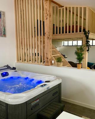 Loft avec jacuzzi et terrasse privés