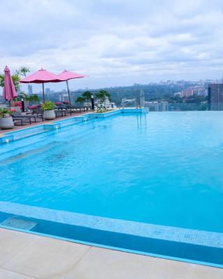 Exquisite 2BD at Skynest Residences with rooftop heated pool