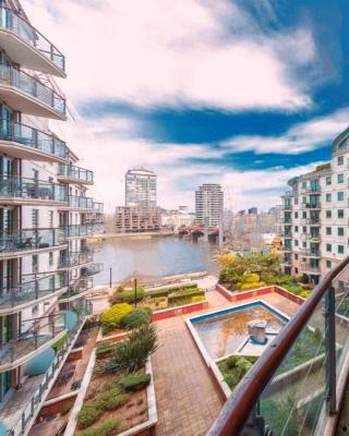 St, George Wharf Vauxhall Bridge large 2Bedrooms apartment with River View panoramic balcony