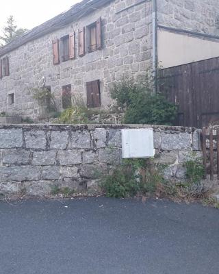 Chambre d'hôtes Aubrac Nasbinals a75