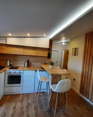 Dream Home, FREE GARAGE