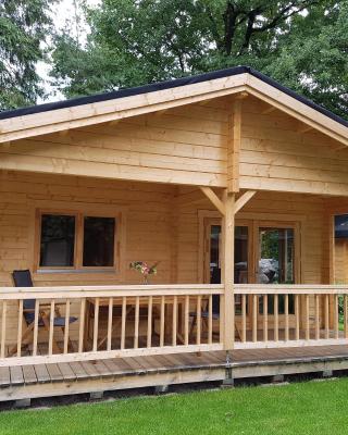 HderH - Eco Lodge op vakantiepark De IJsvogel, zwembaden, kids fun, natuur en rust