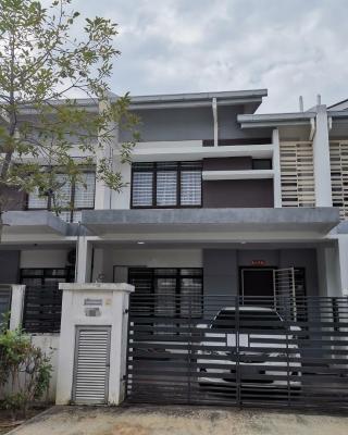 5 star Rawang homestay