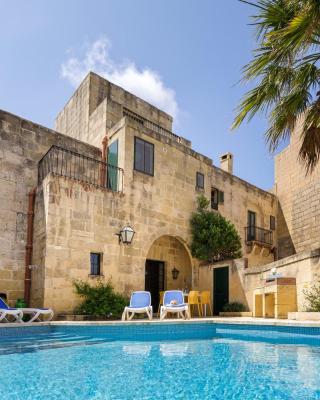 Dar tas-Soru Farmhouse with Private Pool