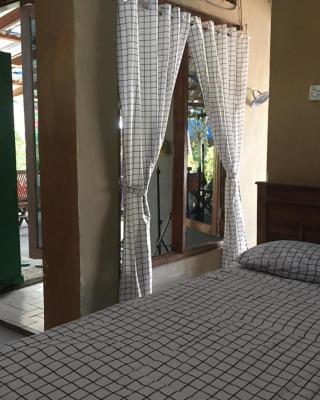 De Ikut Bojo Homestay
