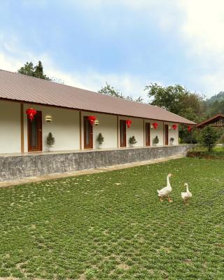 Baan Daeng Resort บ้านรักไทย