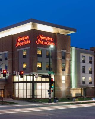 Hampton Inn & Suites Omaha-Downtown