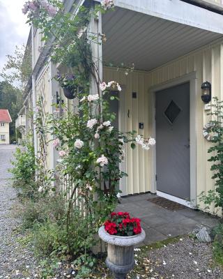 Romslig og sjønært feriehus på Nøtholmen