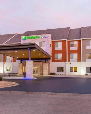 Holiday Inn Express and Suites Chicago West - St Charles, an IHG Hotel